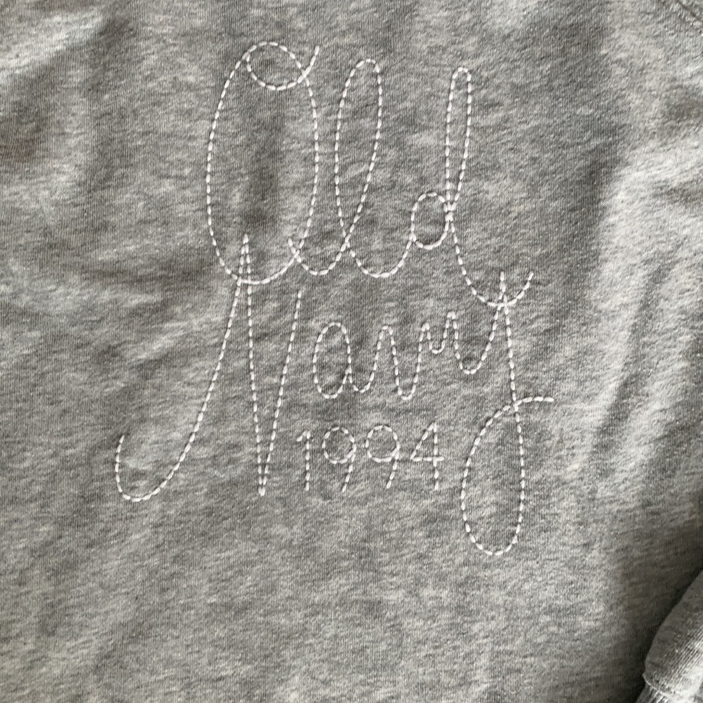 Old Navy women’s sweatshirt with embroidered logo. Medium.